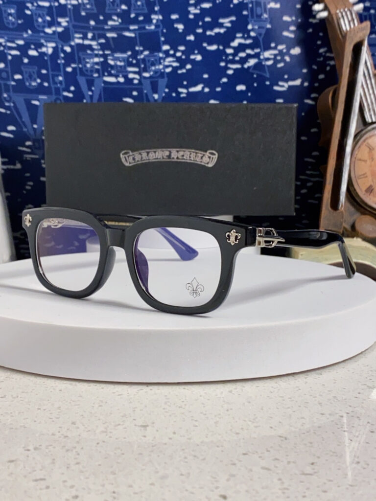 【希少新作】Chrome Hearts クロムハーツ ハードデザインサングラス「限定モデル」