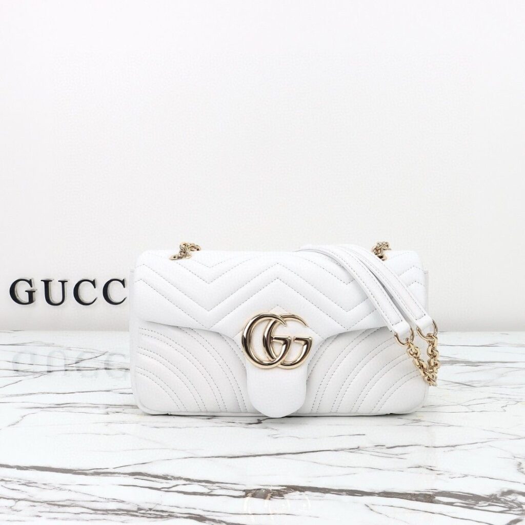 グッチ〔GGマーモント〕ミディアム ショルダーバッグ「GG Marmont Bag」