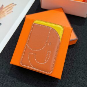 【限定新入荷】エルメス Cheval MagSafe 本革カードケース「12 シリーズ以降全 iPhone 対応」