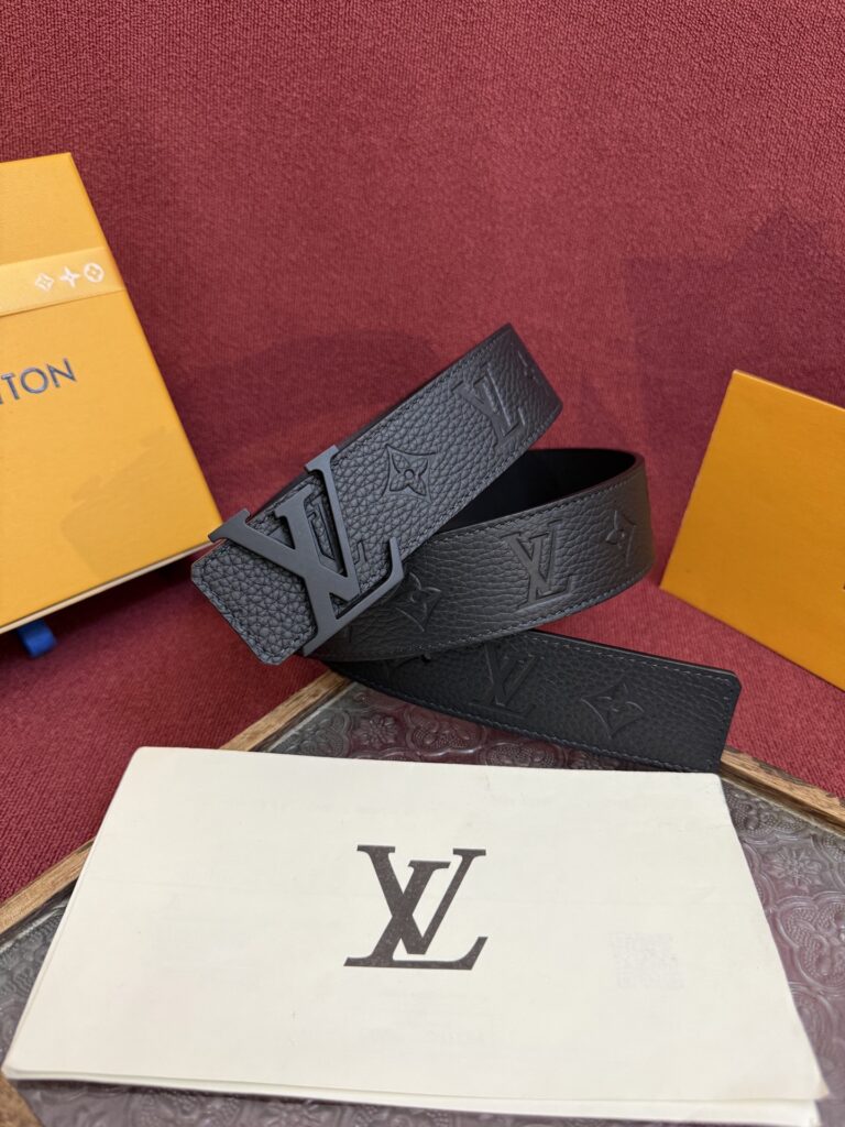 【日本未入荷】ルイヴィトン LV Dimension 両面使いベルト 40mm（全長約 100cm）