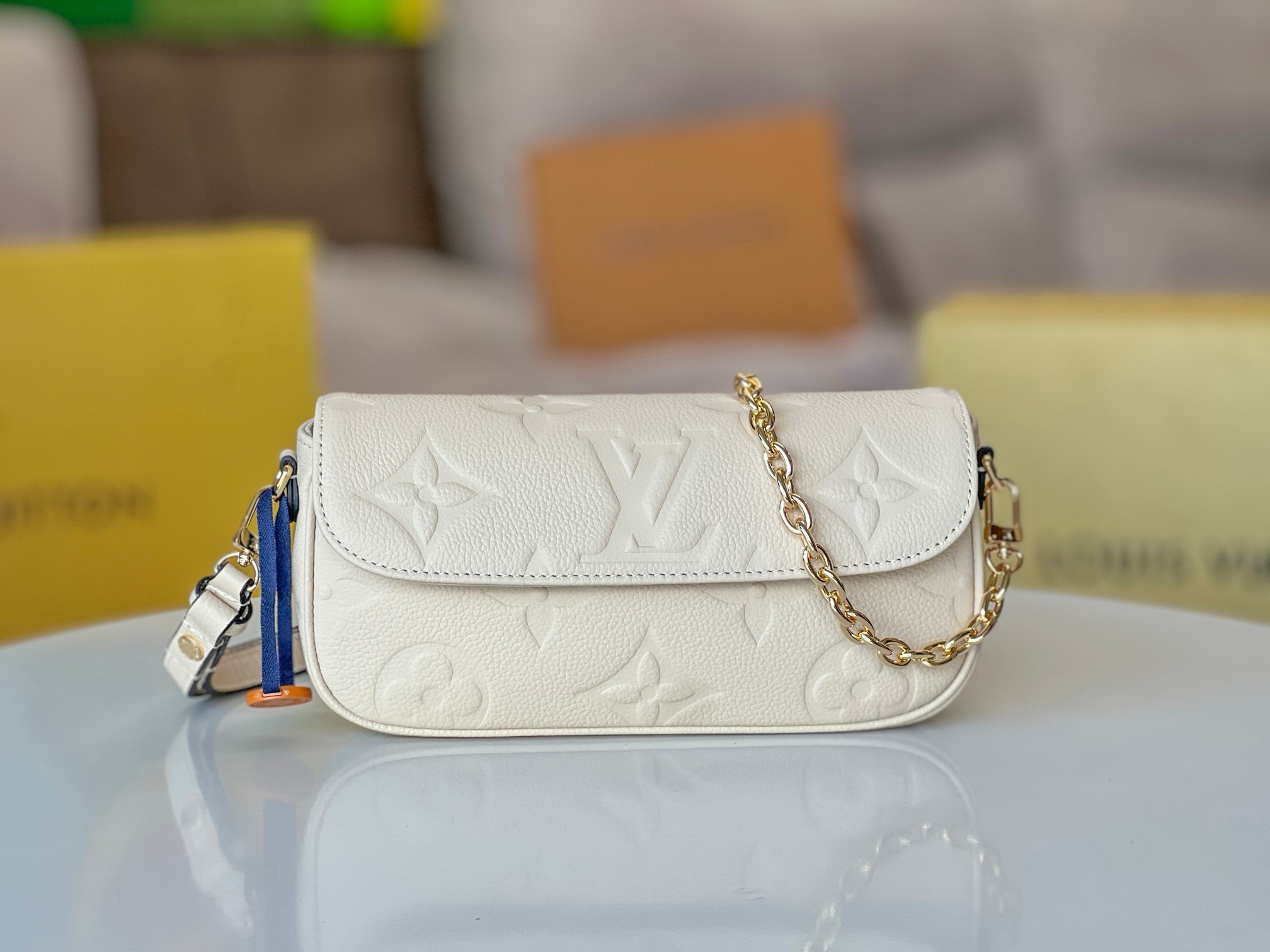 ルイ・ヴィトン「Louis Vuitton」ウォレット オン チェーン・アイビー