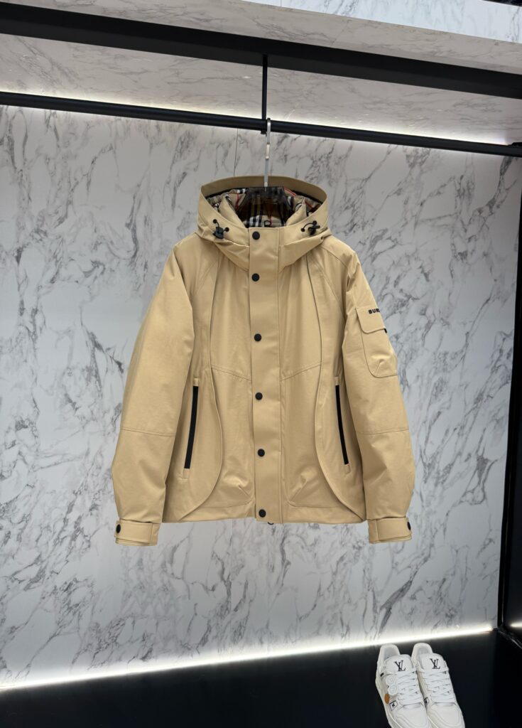 バーバリー「Burberry」スタイリッシュな保温ダウンフード