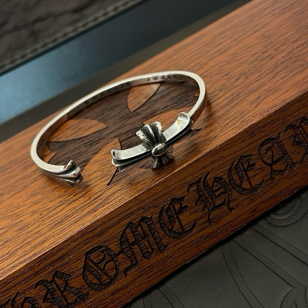 クロムハーツ「Chrome Hearts」ブレスレット - ヴィンテージ＆ロックテイスト ペア用