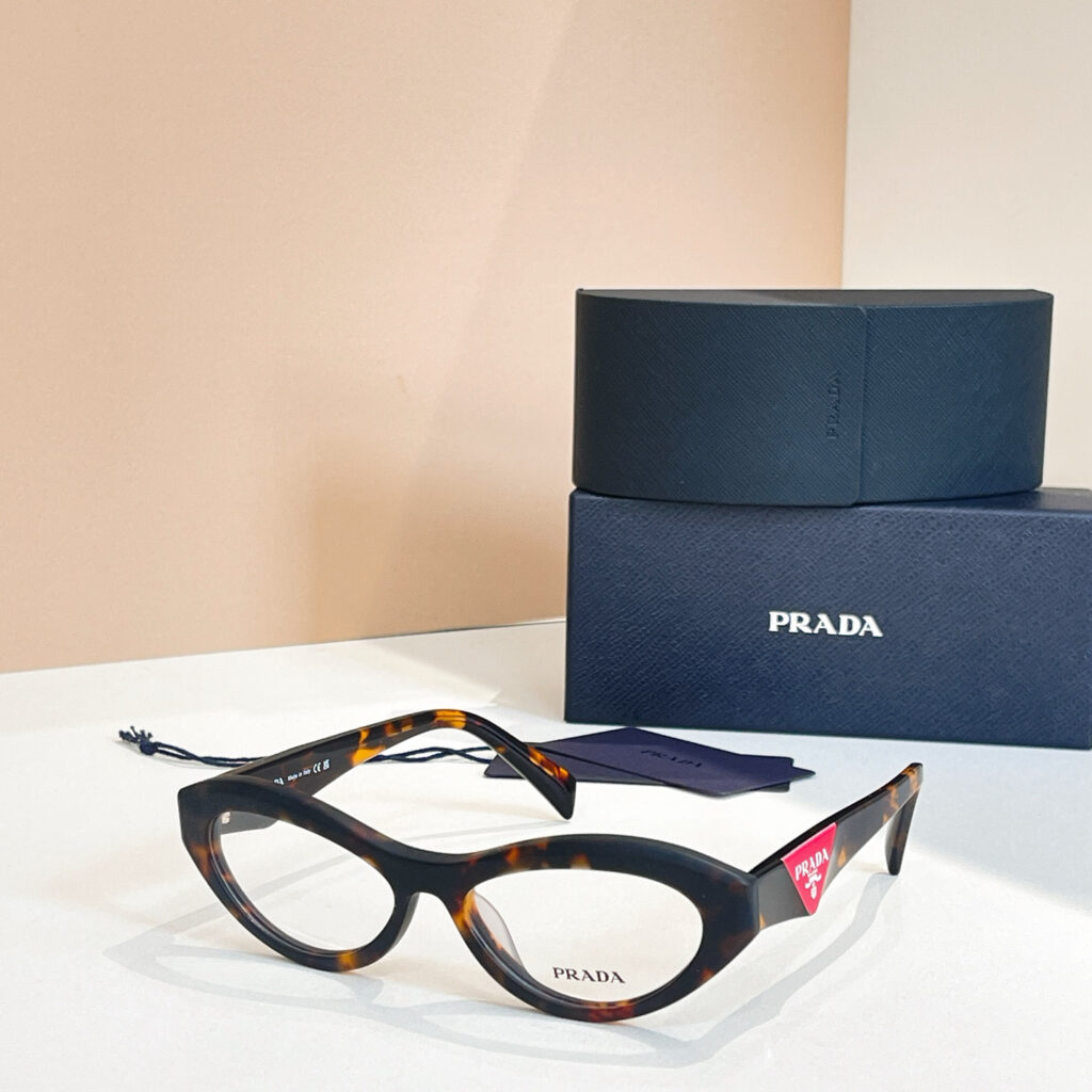 【厳選在庫】Prada ビジネス兼用高級サングラス「全天候遮光」