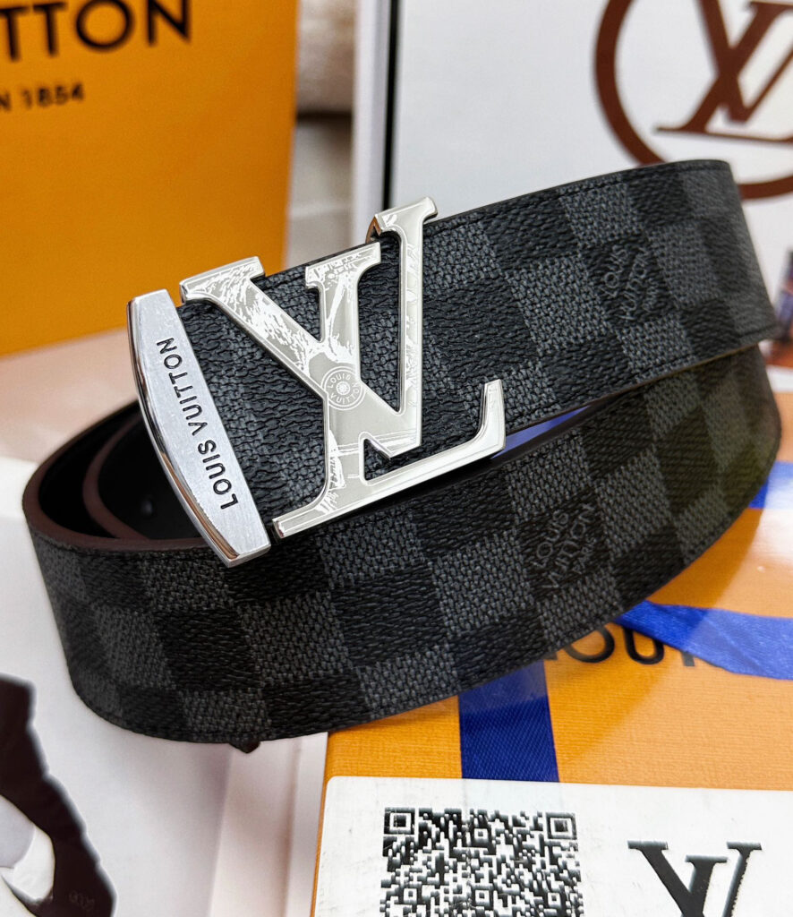 【新商品入荷】Louis Vuitton クラシックハイクオリティベルト「全長約 100cm」