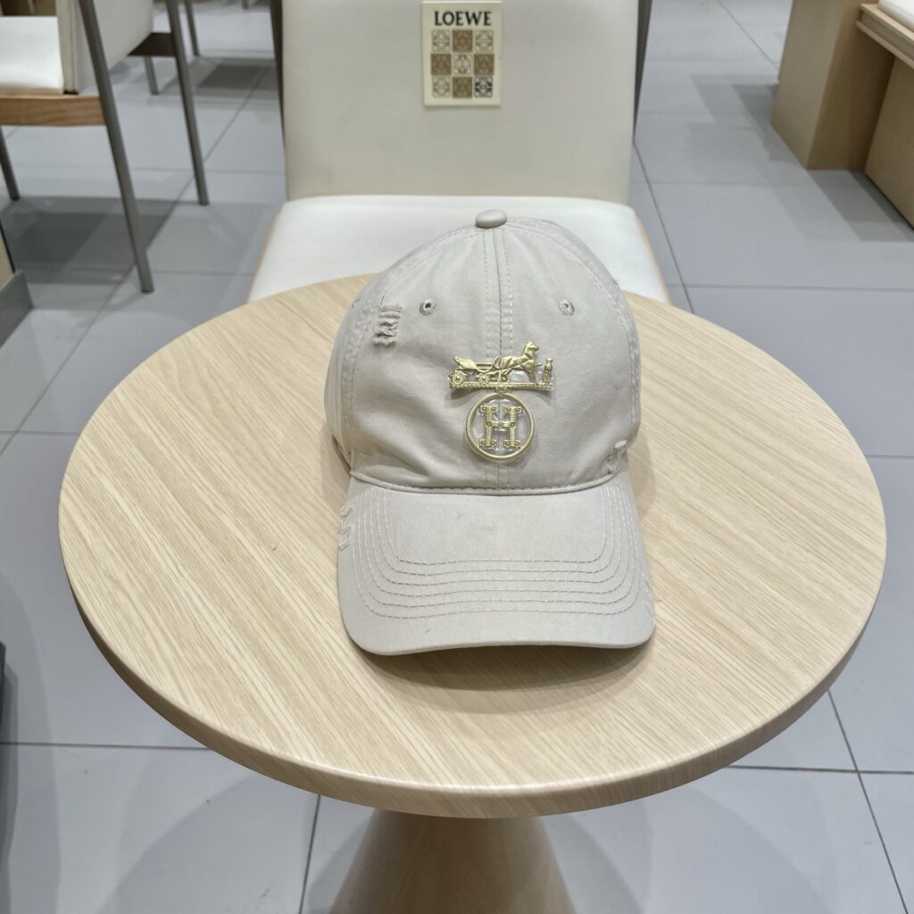 エルメス「Hermès」2025コレクション ベースボールキャップ