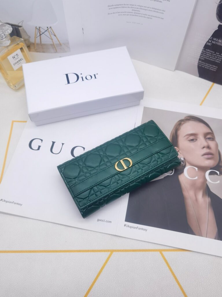 ディオール ロングウォレット オーキッド「Dior Caro」