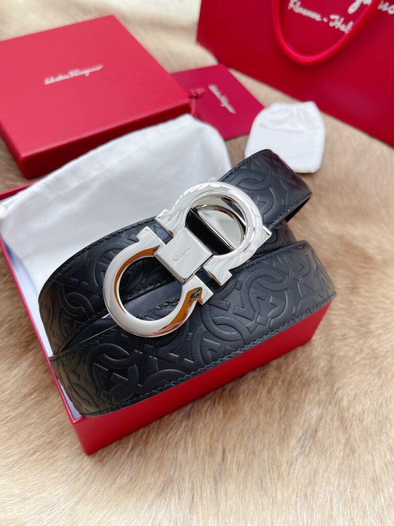【新規倉庫入り】Salvatore Ferragamo 職人仕上げ高級ベルト「全長約 100cm」