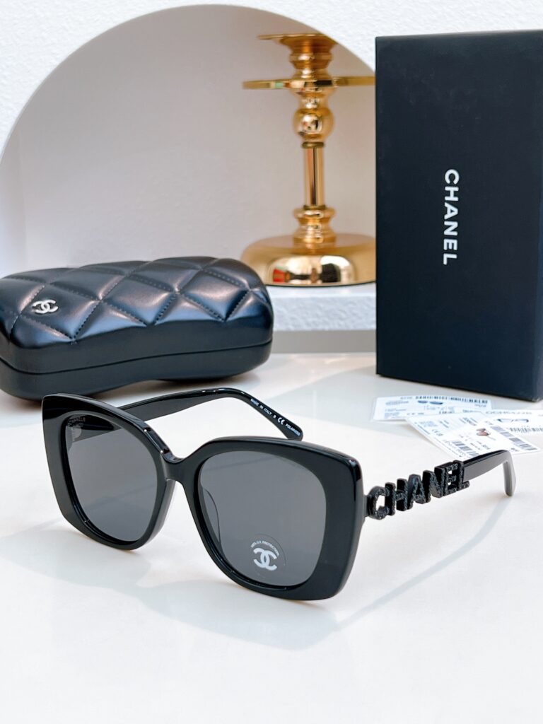 【新作到着】Chanel ハイセンスデザインサングラス「遮光レンズ搭載」