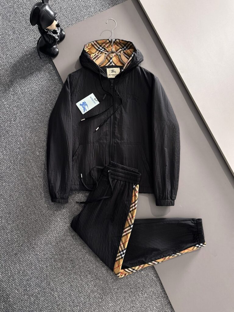バーバリー「Burberry」秋冬 メンズカジュアルスポーツセット