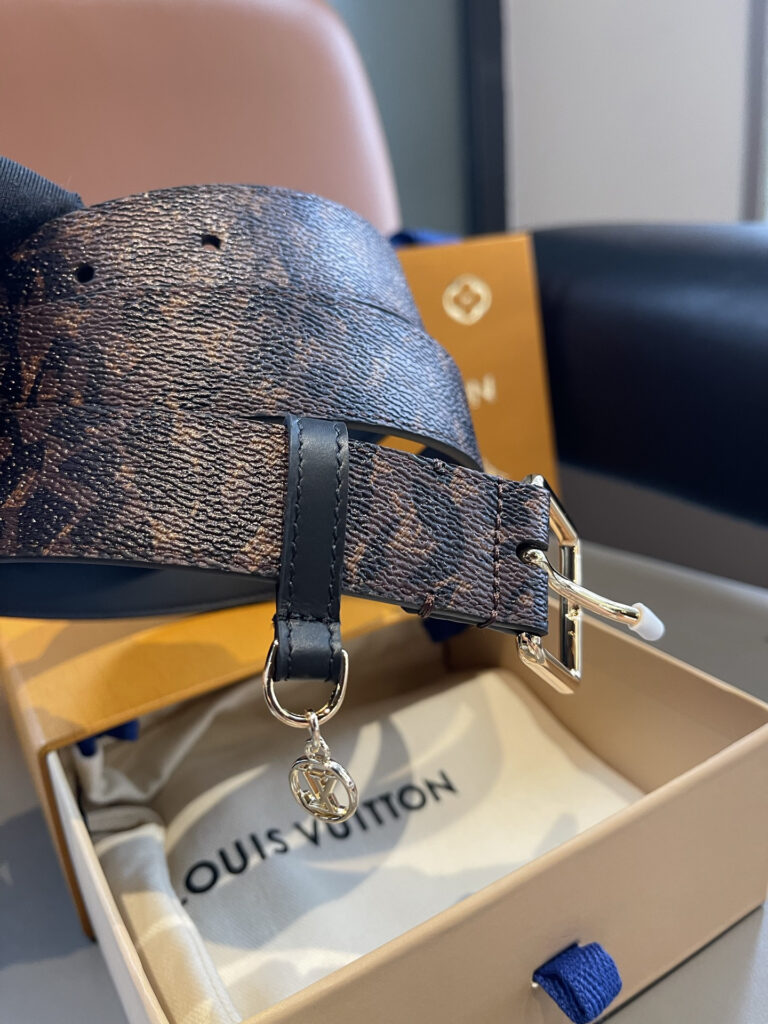 【新商品入荷】Louis Vuitton クラシックハイクオリティベルト「全長約 100cm」