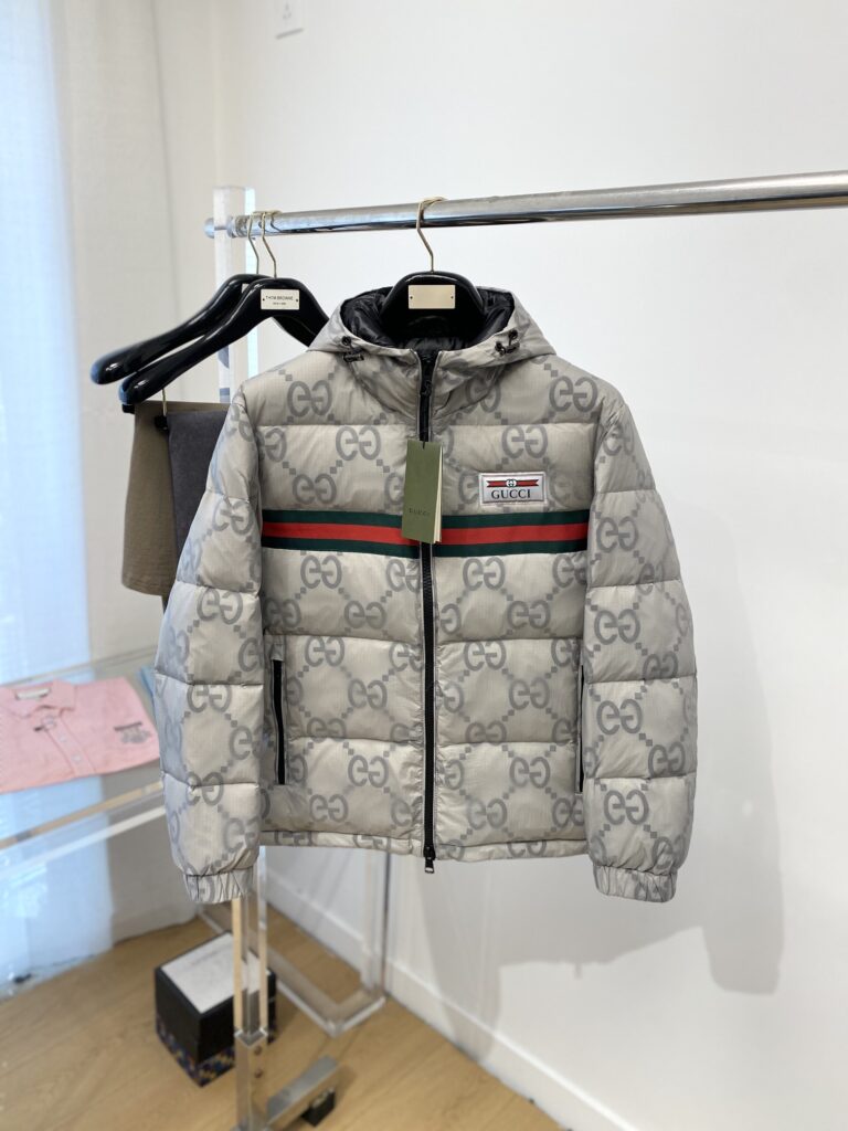 グッチ「Gucci」秋冬フード付きダウンジャケット