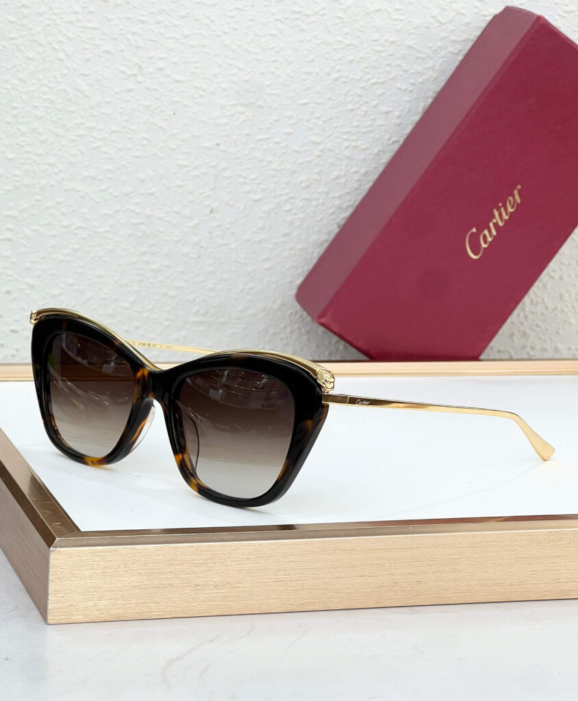 【高級品入庫】Cartier クラシカル貴族風サングラス「上質フレーム」