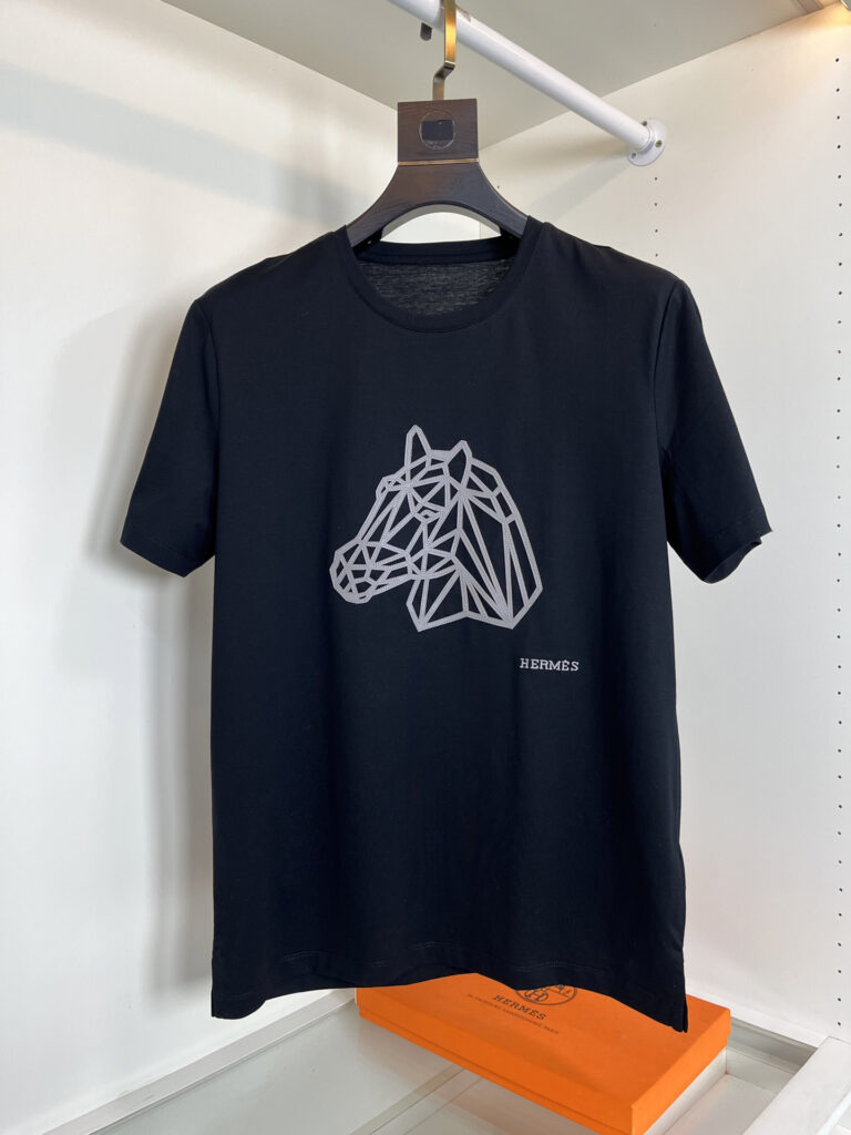 エルメス「Hermès」 クルーネックTシャツ 軽やかな着心地 春夏新作