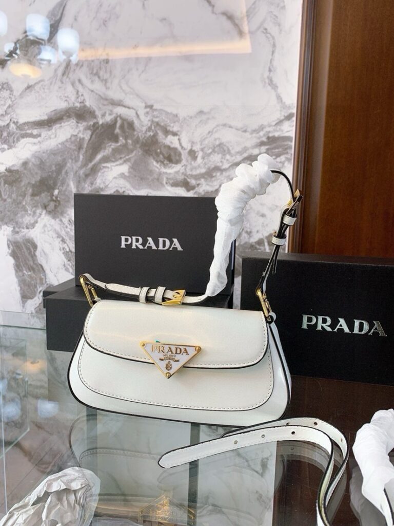 プラダ「Prada」クレセント アンダーアームバッグ ショルダーバッグ