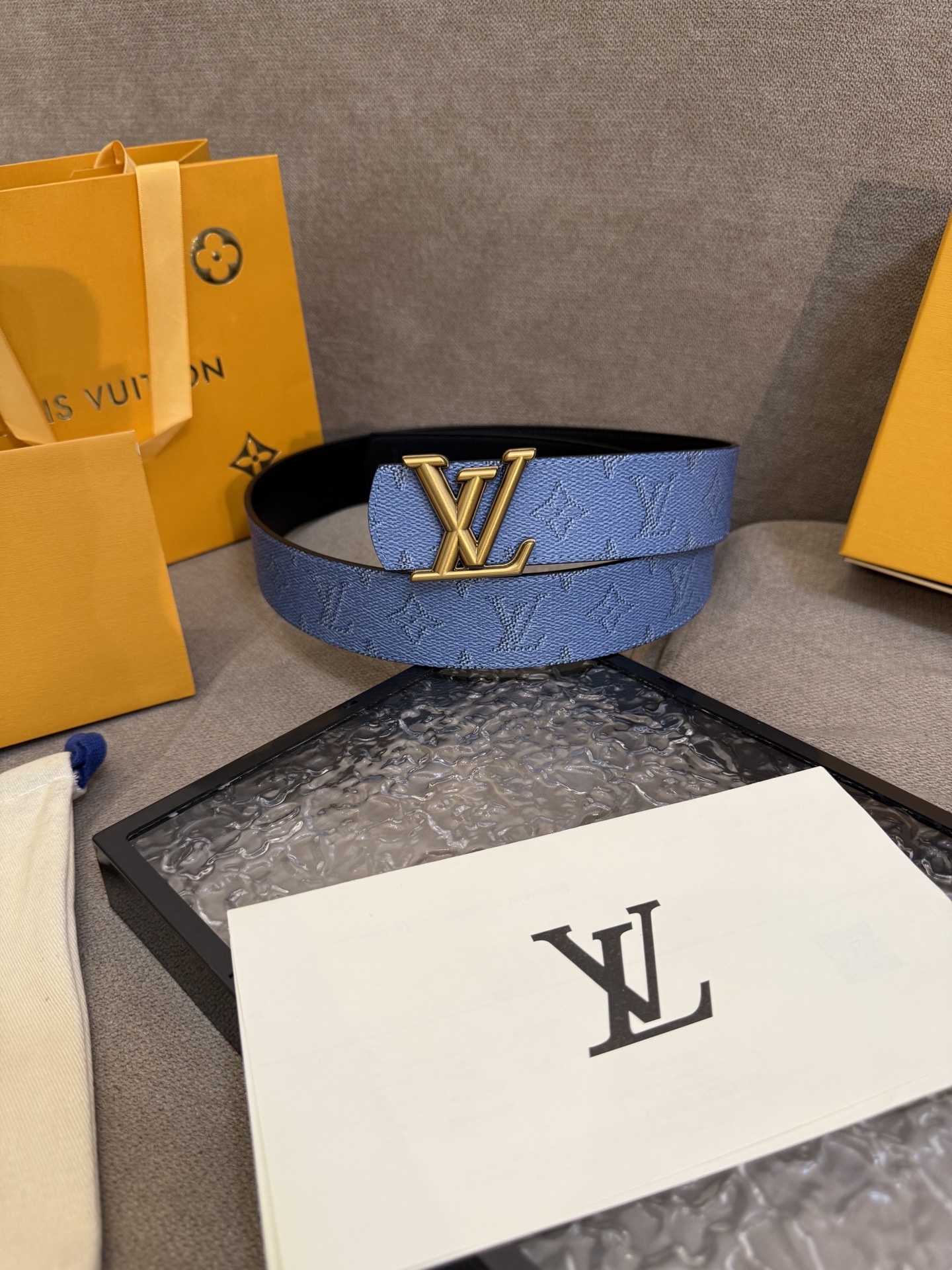 【日本未入荷】ルイヴィトン LV Dimension 両面使いベルト 40mm(全長約 100cm)