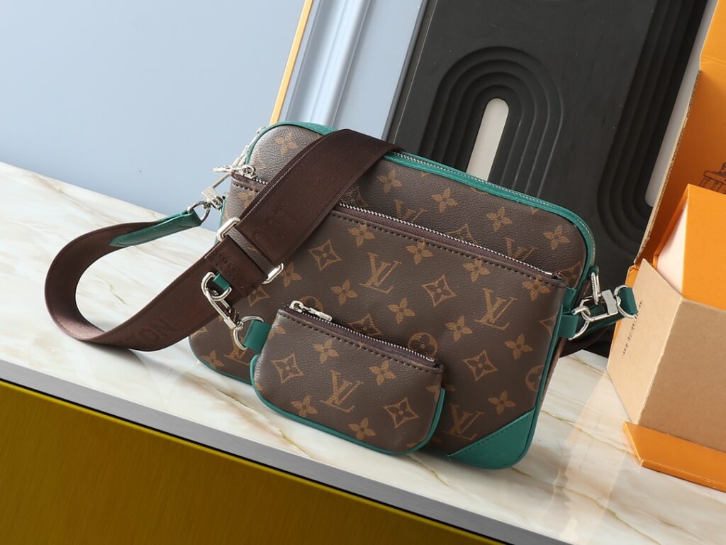 ルイ・ヴィトン「Louis Vuitton」新作 Trio メッセンジャーバッグ
