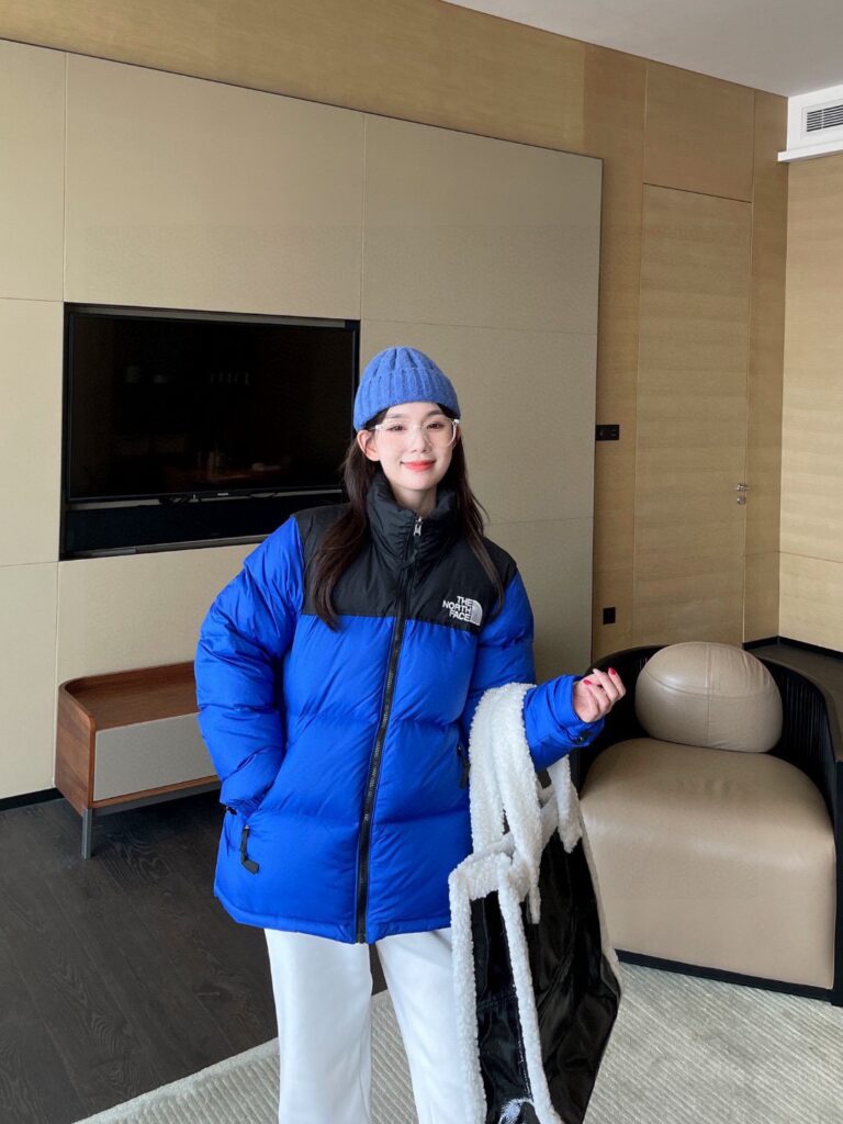 ザ・ノースフェイス Nuptse クラシックなレディースショートダウンジャケット