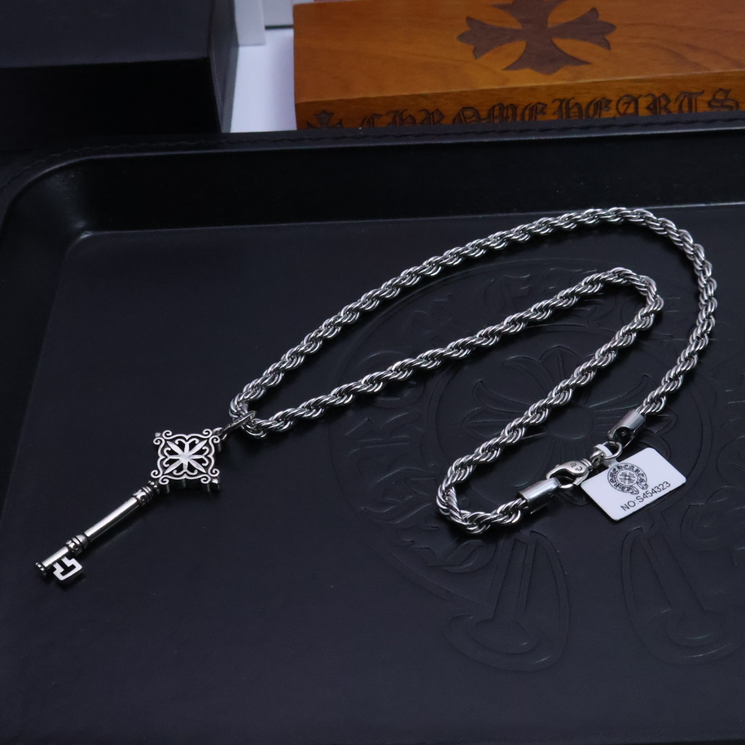 クロムハーツ「Chrome Hearts」チャームペンダント 2026