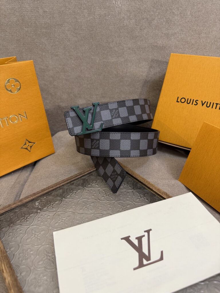 【日本未入荷】ルイヴィトン LV Dimension 両面使いベルト 40mm(全長約 100cm)