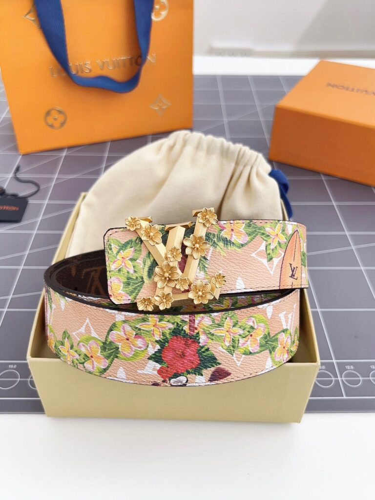 ルイ・ヴィトン「Louis Vuitton」ベルト･LV イニシャル 40MM