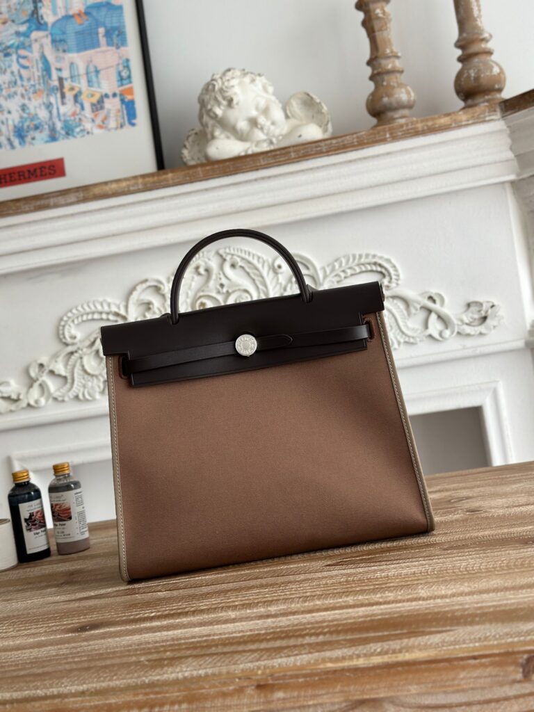 エルメス エルバッグ ジップ 31「Herbag Zip bag」