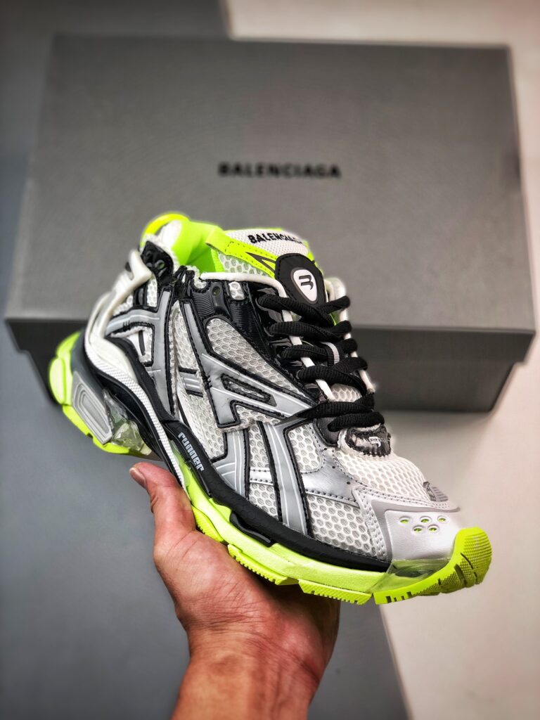 バレンシアガ ランナー スニーカー「Runner Sneaker」