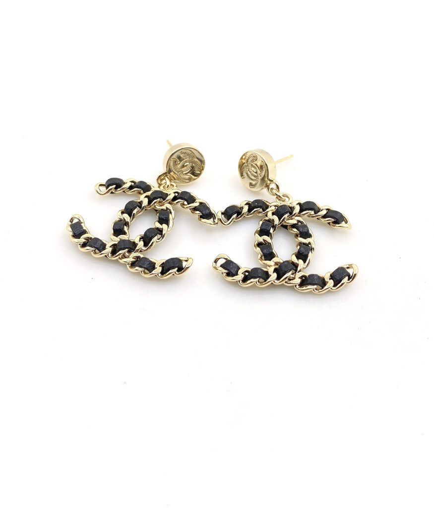 シャネル「Chanel」 レザーCC ピアス