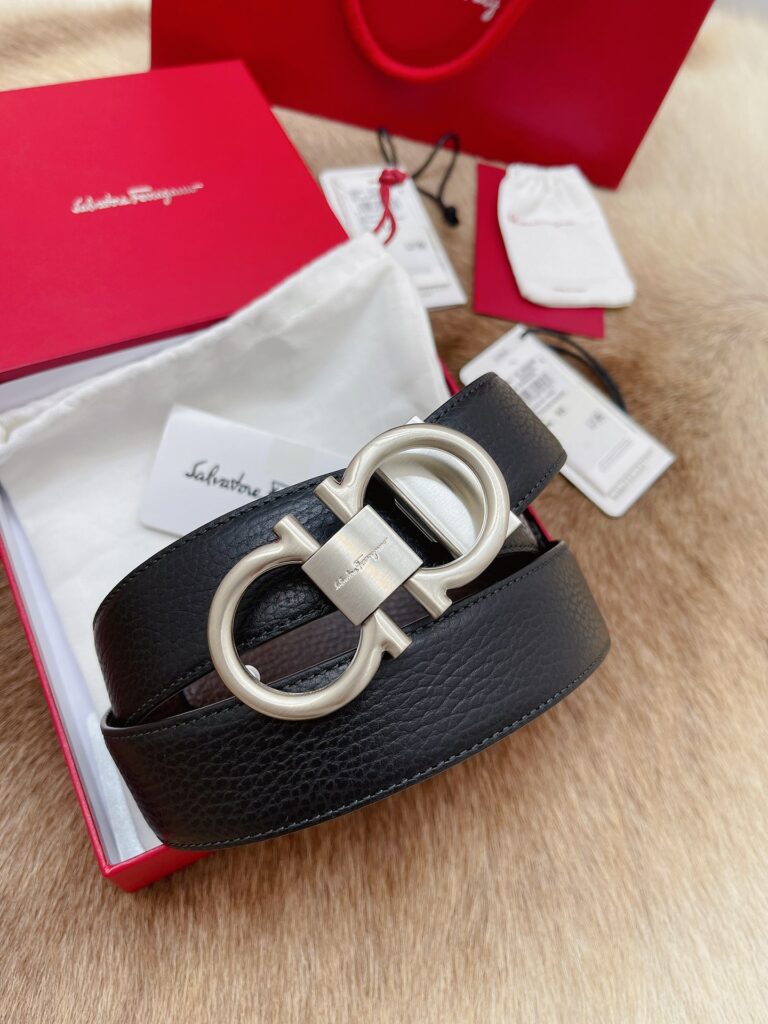 【新規倉庫入り】Salvatore Ferragamo 職人仕上げ高級ベルト「全長約 100cm」