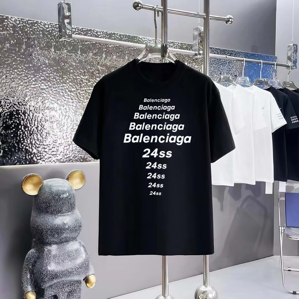 バレンシアガ Balenciaga ‌プリントクルーネックTシャツ