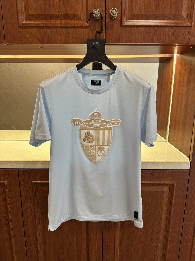 フェンディ Fendi コレクション シンクロ新作 ラウンドネックTシャツ
