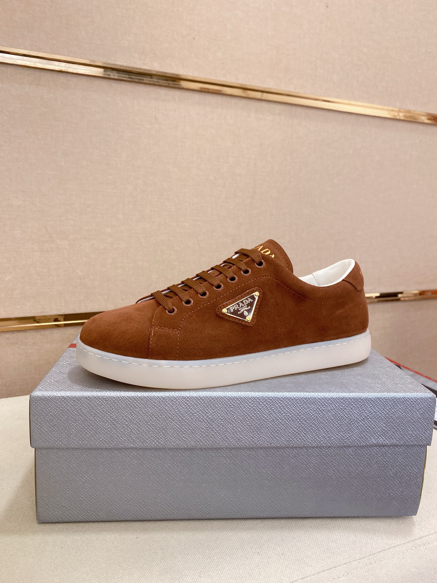 プラダ メンズ Lane Deerskin ローカット スニーカー