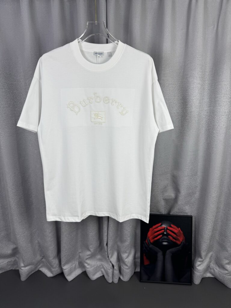 バーバリー「Burberry」 2026年春夏 コレクション Tシャツ
