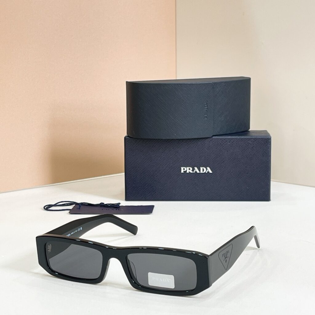 【厳選在庫】Prada ビジネス兼用高級サングラス「全天候遮光」
