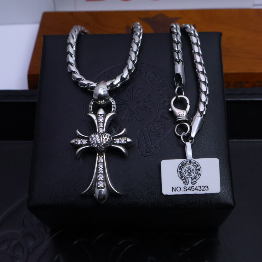 クロムハーツ「Chrome Hearts」チャームペンダント 2026