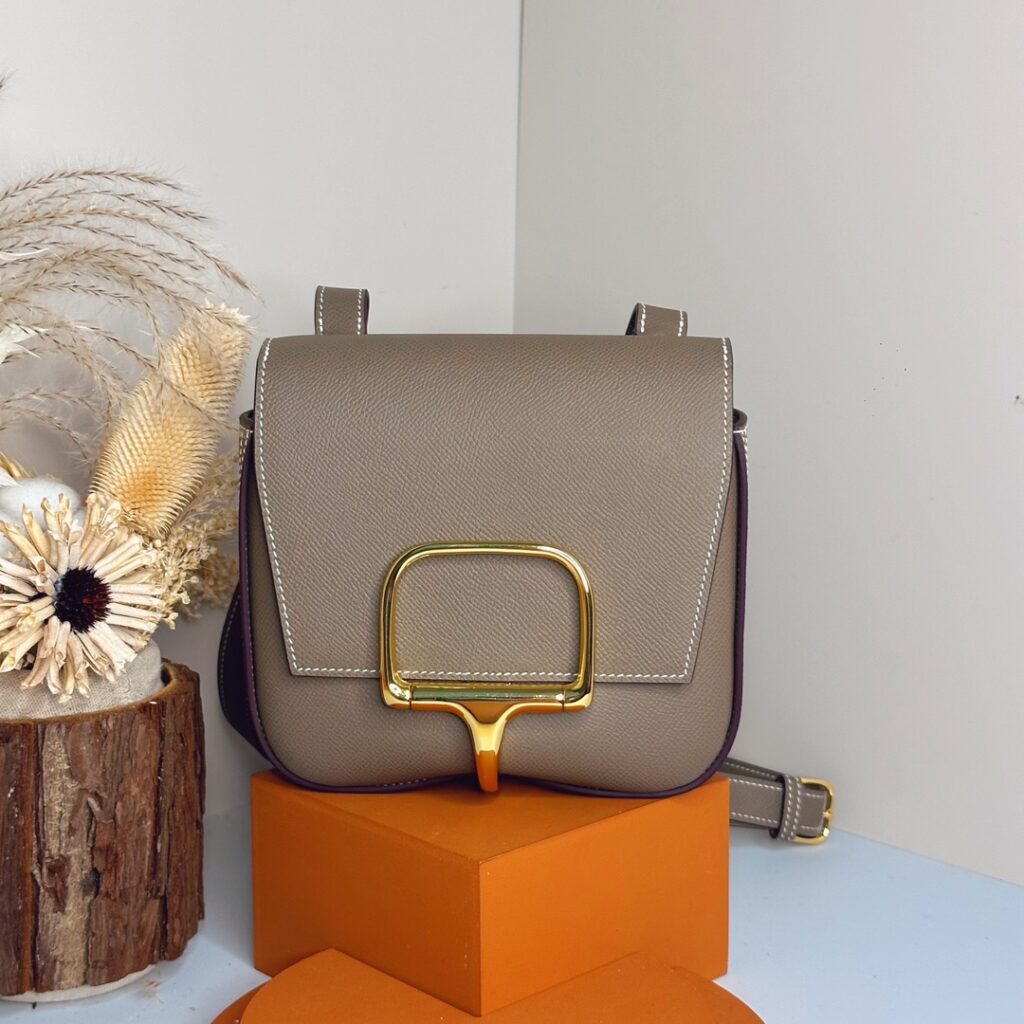 【厳選新入荷】エルメス Della Cavalleria Mini サドル金具クロスボディバッグ「乗馬モチーフ本革ショルダー」