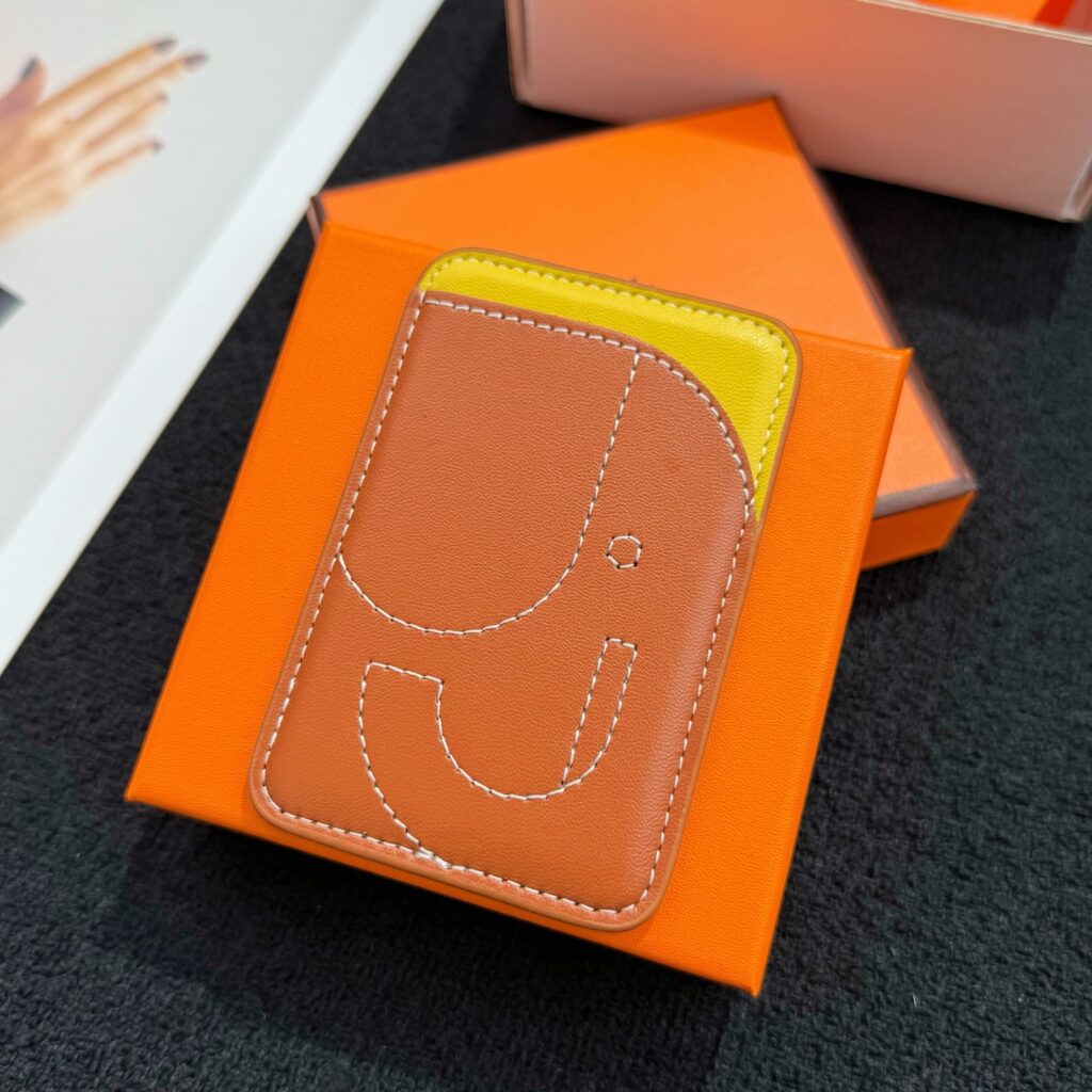 【限定新入荷】エルメス Cheval MagSafe 本革カードケース「12 シリーズ以降全 iPhone 対応」