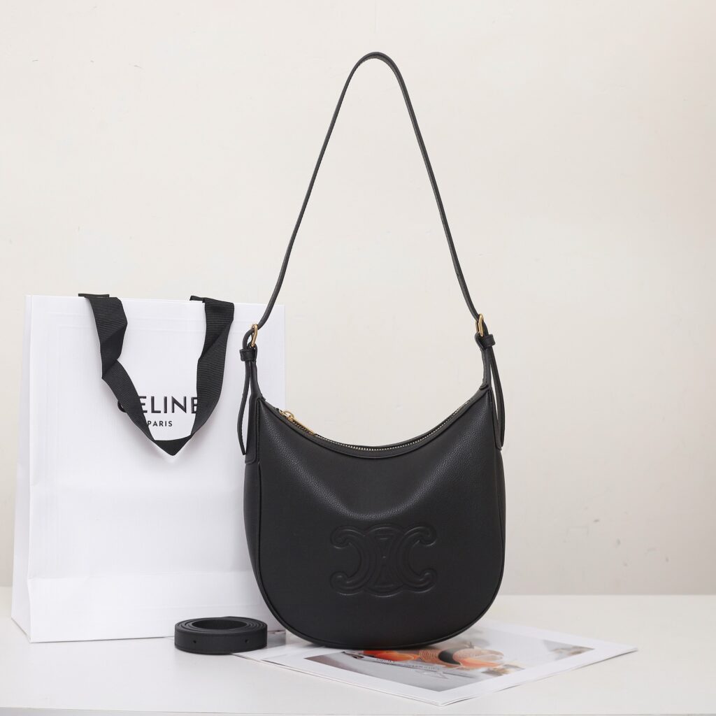 セリーヌ「Celine」Triomphe Canvas ホボショルダーバッグ