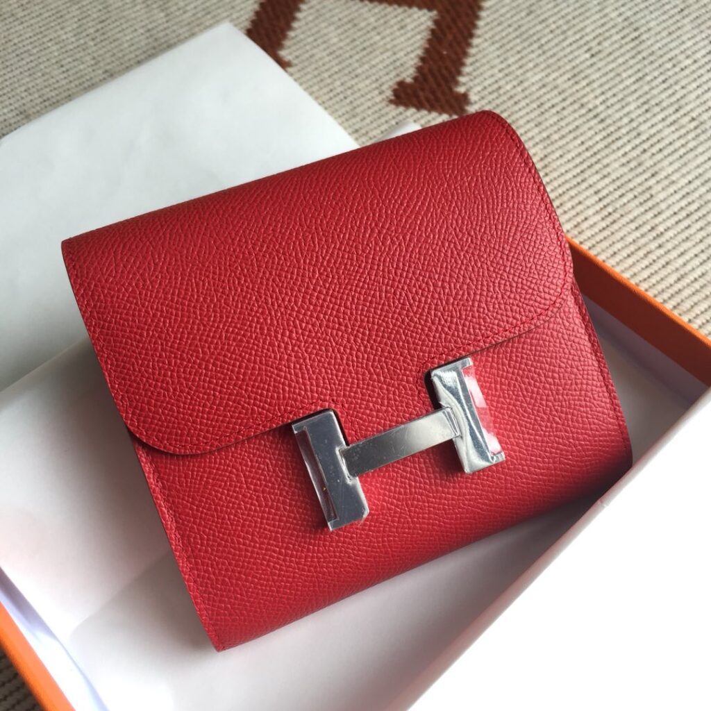 【希少入荷】エルメス Constance Compact 二つ折り短財布「携帯便利」