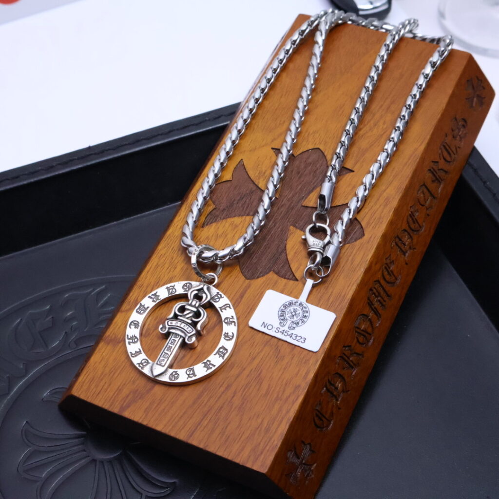 クロムハーツ「Chrome Hearts」チャームペンダント 2026