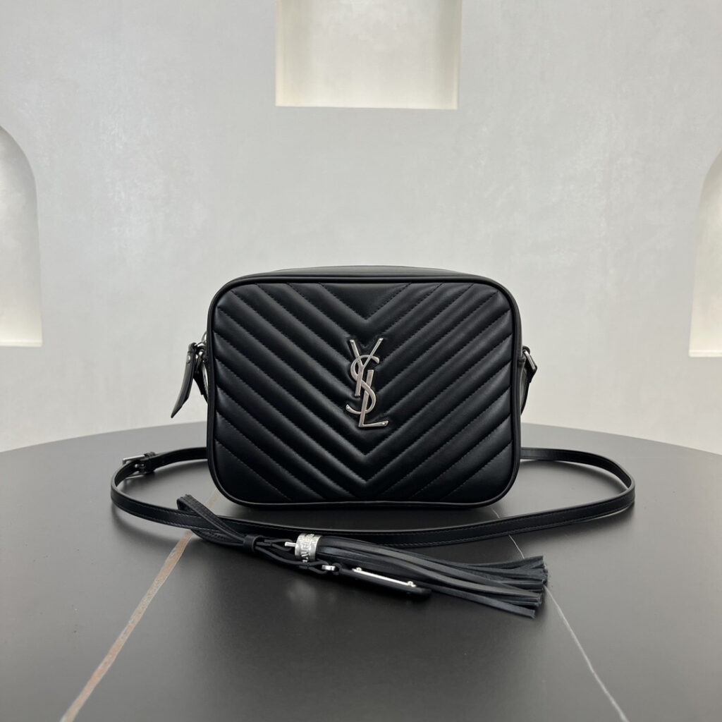 サンローラン「Saint Laurent」LOU ルー キルティング カメラバッグ