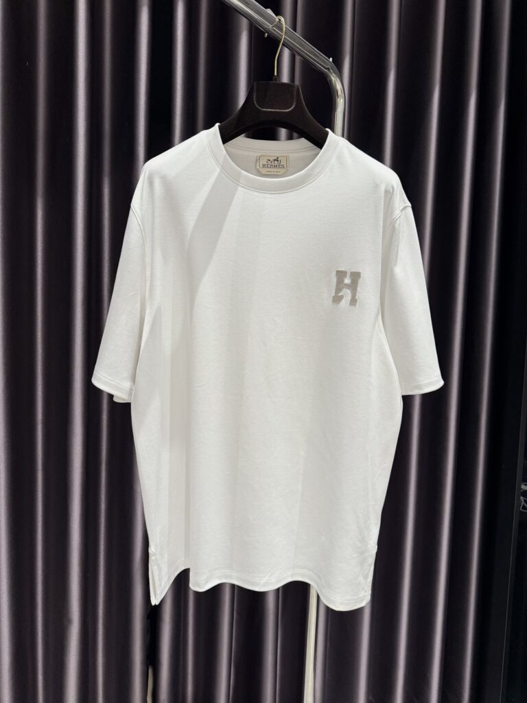 エルメス「Hermès」 クルーネックTシャツ 軽やかな着心地 春夏新作