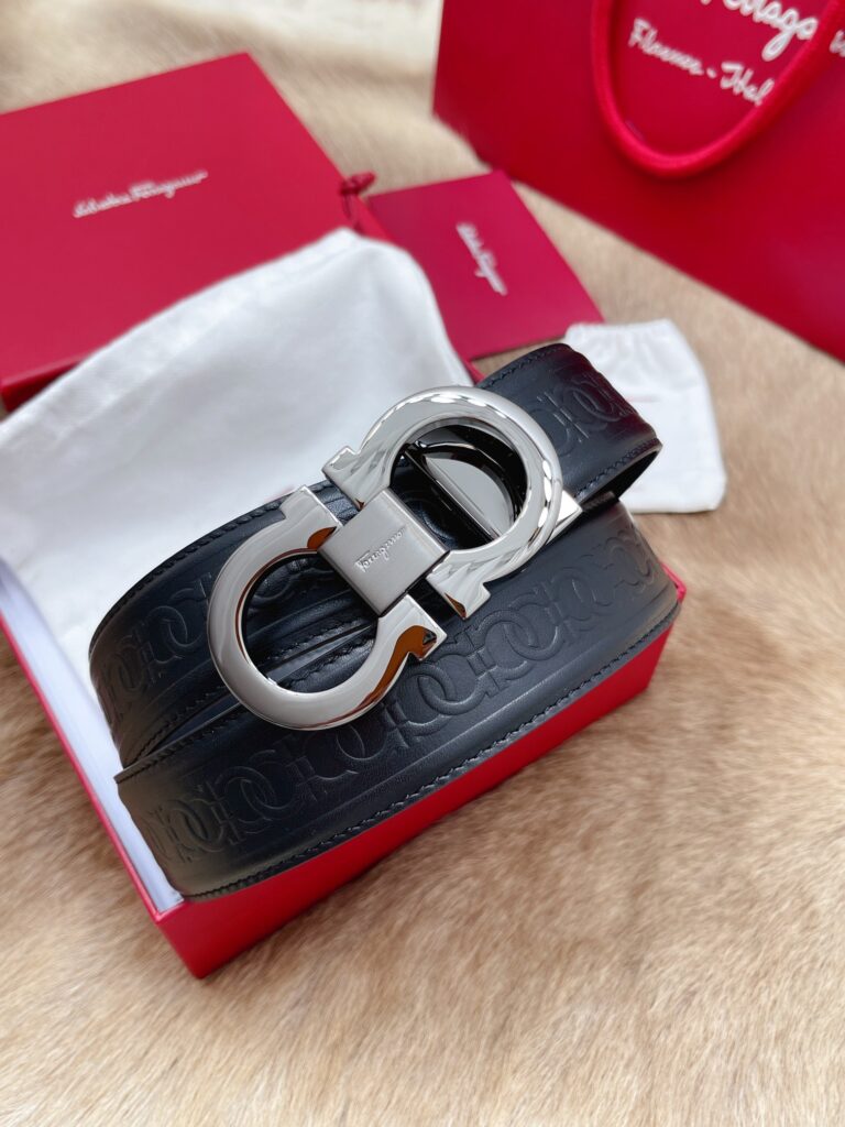【新規倉庫入り】Salvatore Ferragamo 職人仕上げ高級ベルト「全長約 100cm」