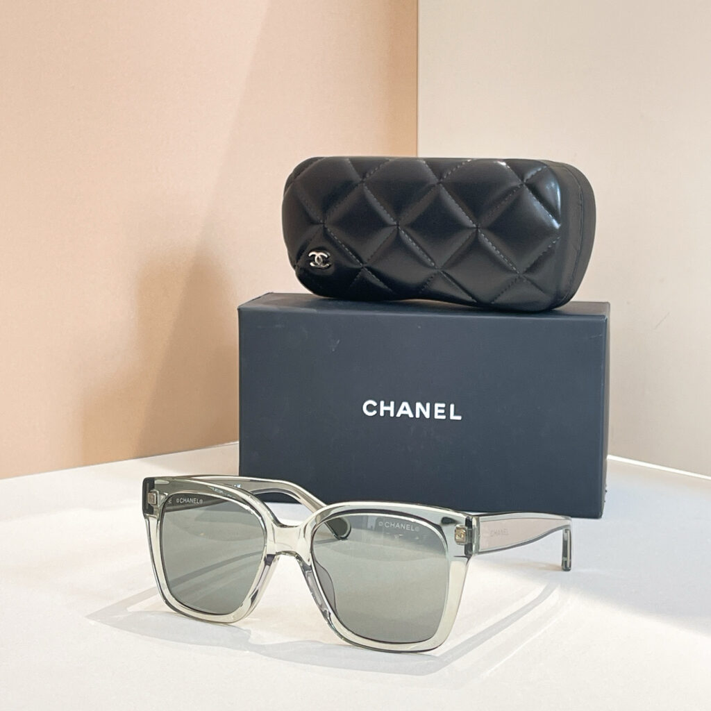 【新作到着】Chanel ハイセンスデザインサングラス「遮光レンズ搭載」