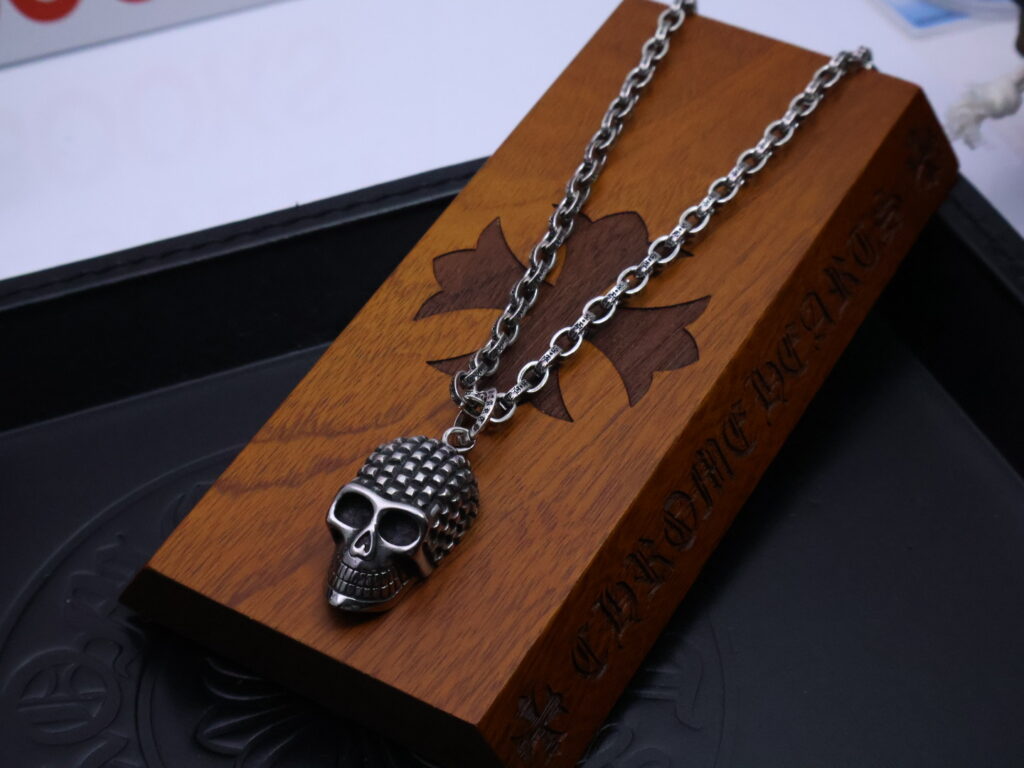 クロムハーツ「Chrome Hearts」チャームペンダント 2026