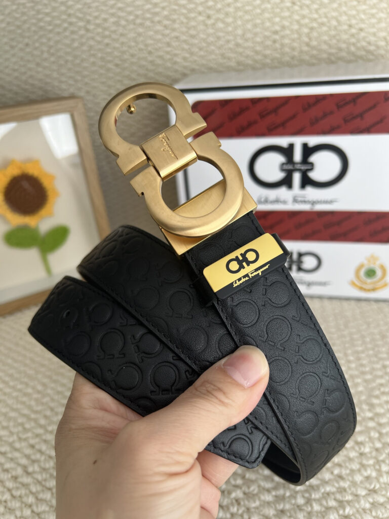【新規倉庫入り】Salvatore Ferragamo 職人仕上げ高級ベルト「全長約 100cm」