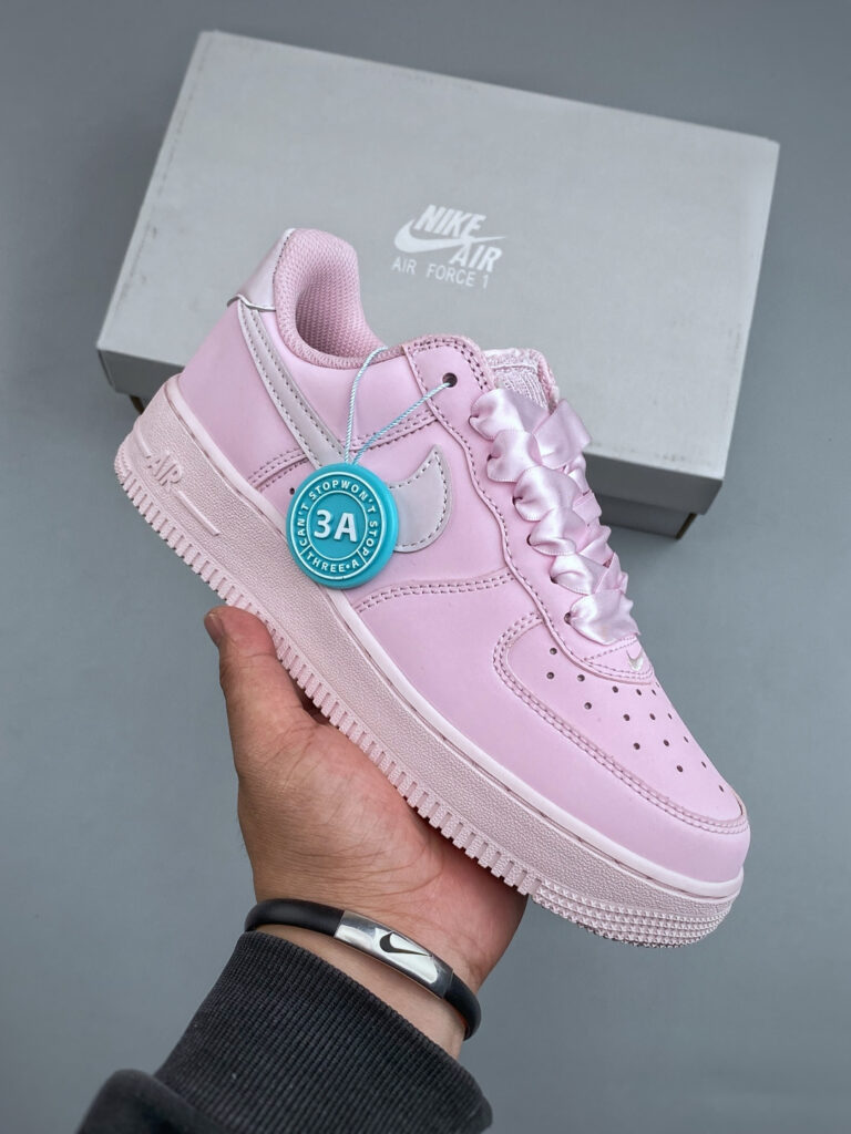 ナイキ エア フォース 1 トレンドスニーカー「Nike Air Force 1」