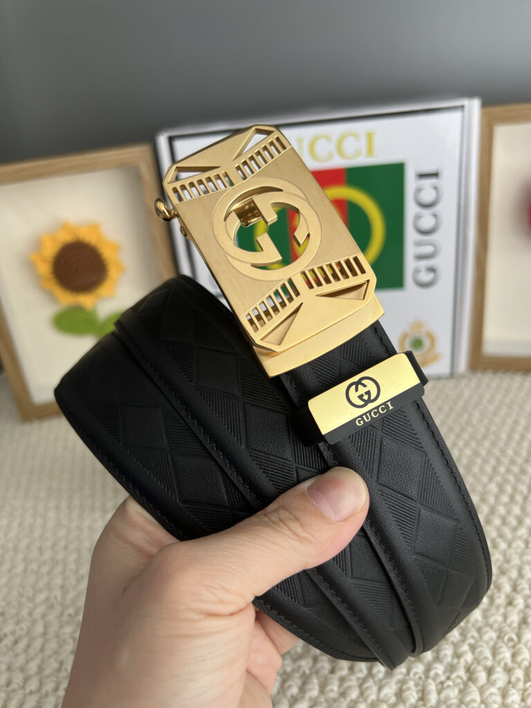【在庫新登場】Gucci イタリアンテイストベルト「全長約 100cm」