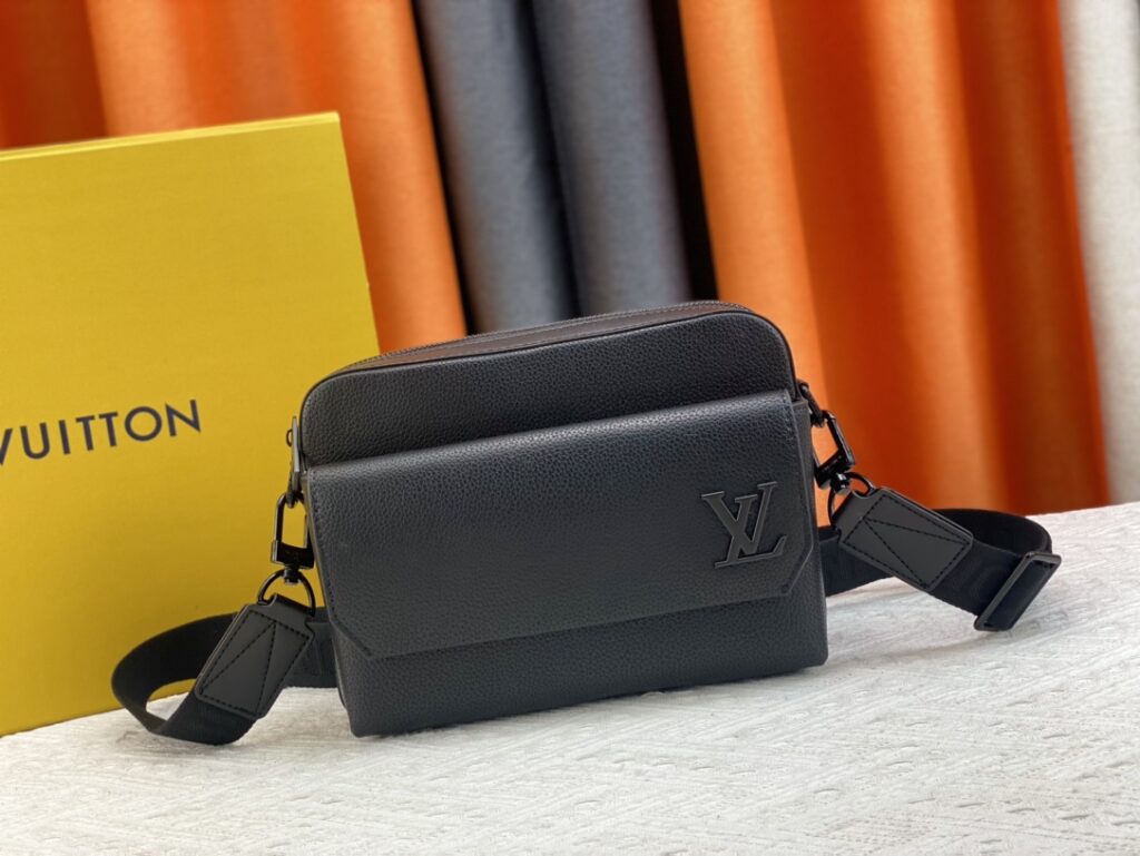 ルイ・ヴィトン「Louis Vuitton」 Fastline メッセンジャーバッグ