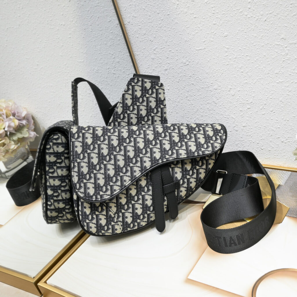 【大人気逸品】 ディオール サドルバッグ「saddle」